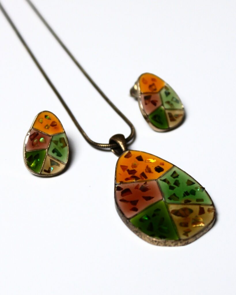 Beaten Triple Tear Drop Necklace - Gold Plate main image 1