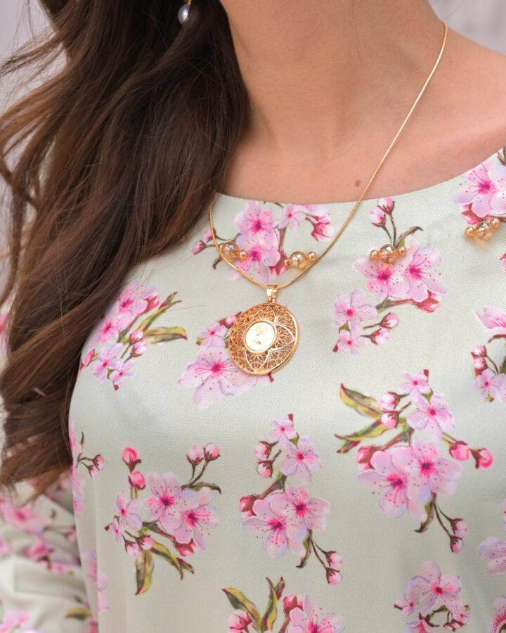 Circle Necklace - Gold