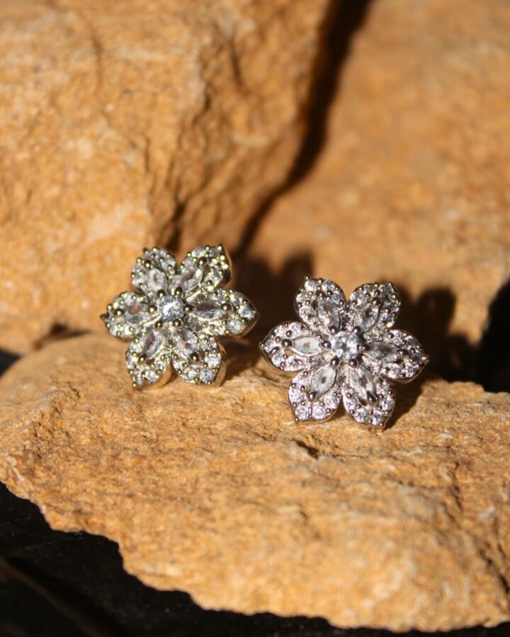 Floral Shine Studs - Silver