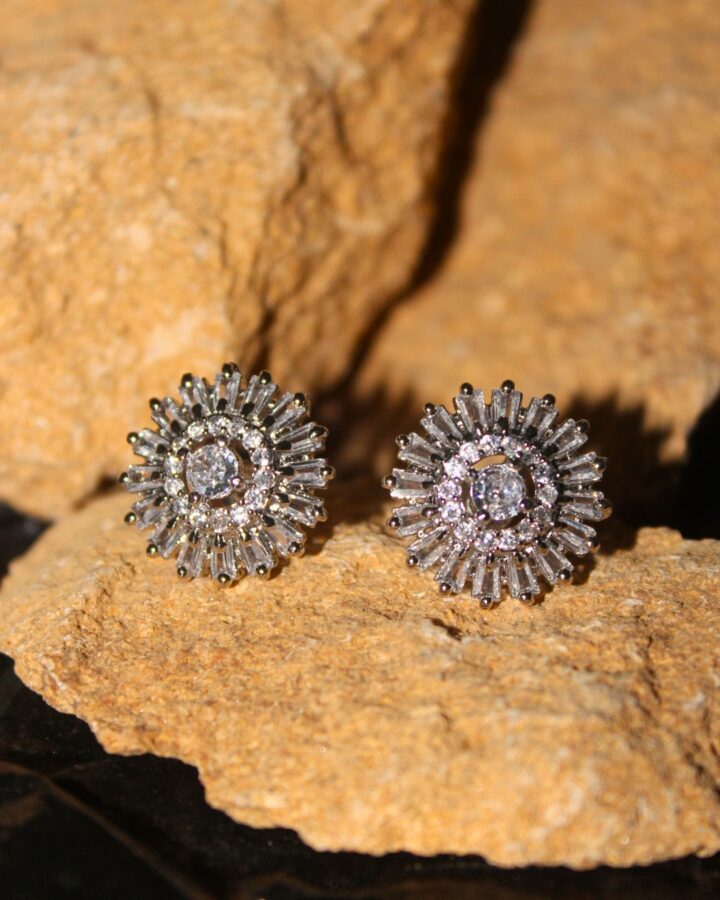 Nova Shine Studs - Silver