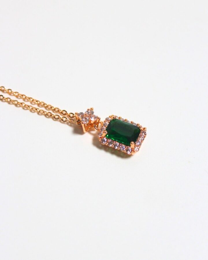 Solitaire Emerald Necklace - Image 6