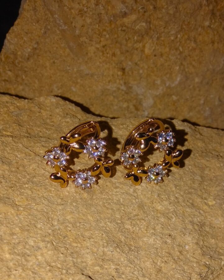 Daisy Crown Hoop Studs