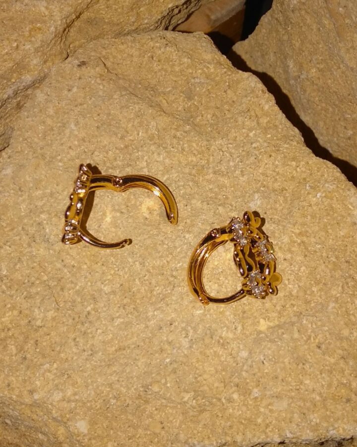 Daisy Crown Hoop Studs - Image 3