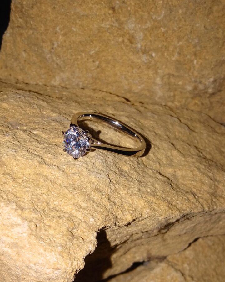 Queen Ring